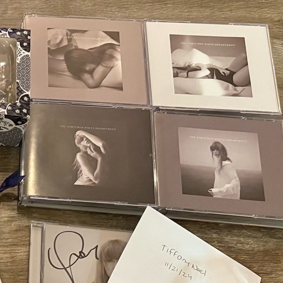 Taylor Swift The Tortured Poets Department Collectors Edition Deluxe CD Full Set - Picture 6 of 6